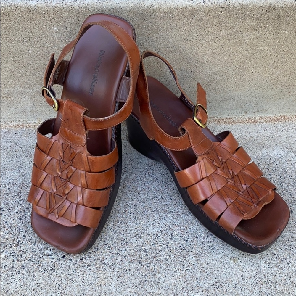 Naturalizer leather wedge sandals 9.5M